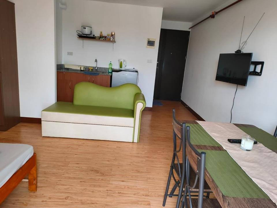 Huge Studio @ Arezzo Place Davao Condominium Kültér fotó